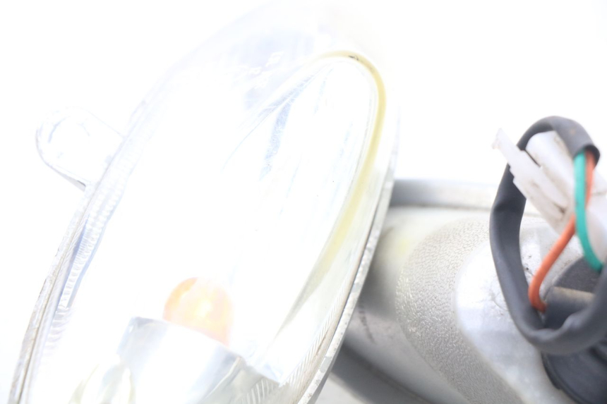 photo de KIERUNKOWSKAZ TYLNY DAELIM S4 50 (2010 - 2015) - Zoom stanu zużycia