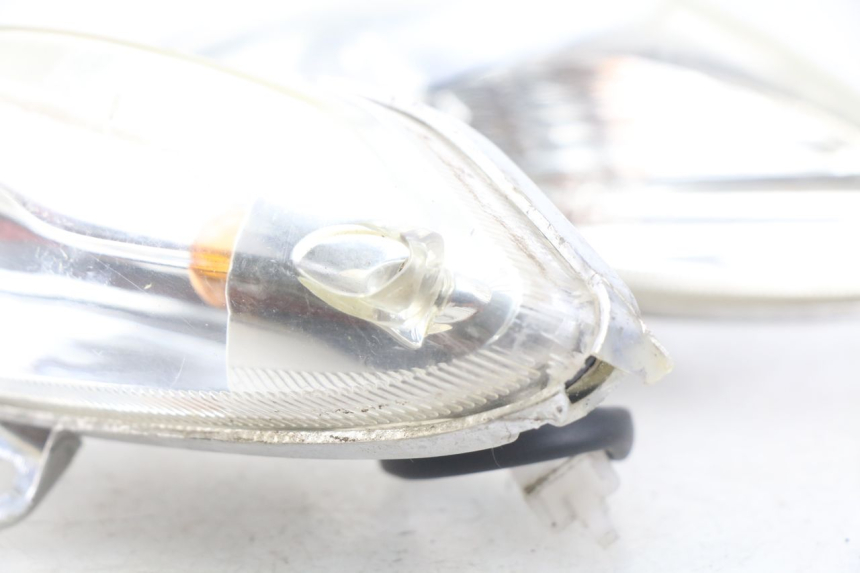 photo de KIERUNKOWSKAZ TYLNY DAELIM S4 50 (2010 - 2015) - Punkty mocowania