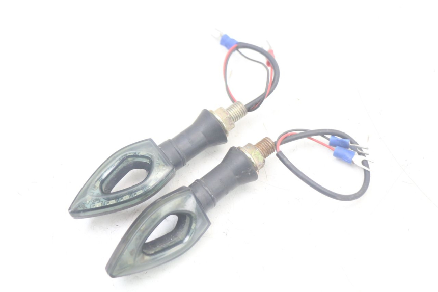 photo de KIERUNKOWSKAZ TYLNY DERBI SENDA SM X-TREME 50 (2006 - 2010) - Inny kąt widzenia