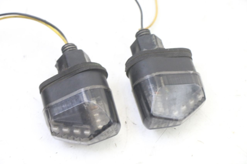 photo de KIERUNKOWSKAZ TYLNY APRILIA SR 2T 50 (2018 - 2022) - Szczegół części