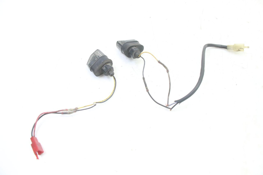 photo de KIERUNKOWSKAZ TYLNY APRILIA SR 2T 50 (2018 - 2022) - Oznaczenia i referencje