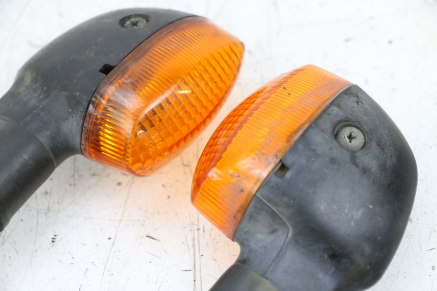 photo de KIERUNKOWSKAZ TYLNY YAMAHA TDM ABS 900 (2002 - 2014) - Szczegół części