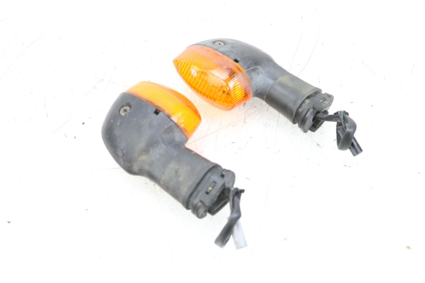 photo de KIERUNKOWSKAZ TYLNY YAMAHA TDM ABS 900 (2002 - 2014) - Zoom stanu zużycia