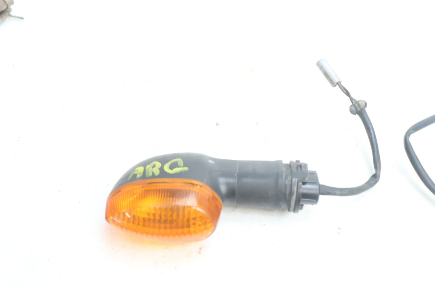 photo de KIERUNKOWSKAZ TYLNY YAMAHA TDM ABS 900 (2002 - 2014) - Szczegół części