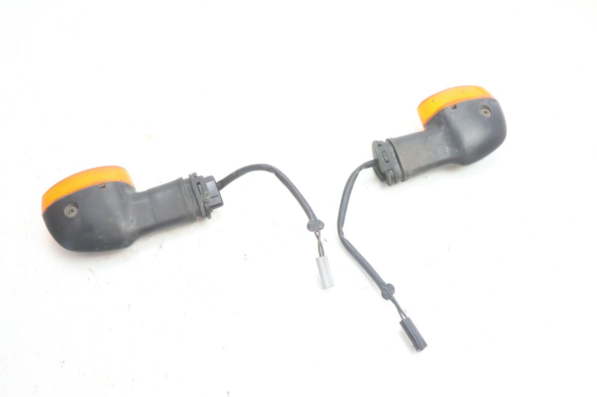 photo de KIERUNKOWSKAZ TYLNY YAMAHA TDM ABS 900 (2002 - 2014) - Część sprawdzona
