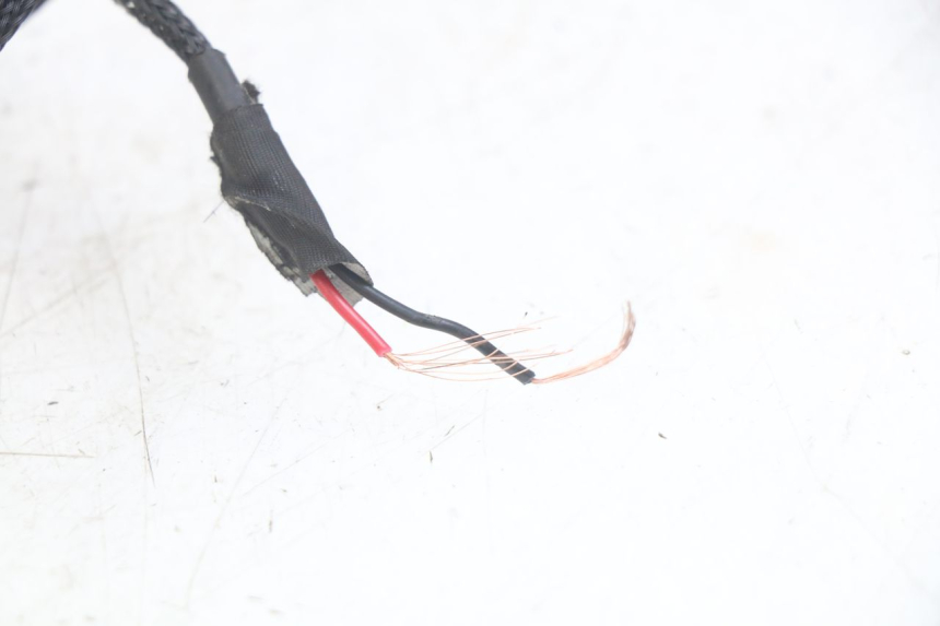 photo de KIERUNKOWSKAZ TYLNY DAELIM VL DAYSTAR 125 (2000 - 2011) - Stan powierzchni