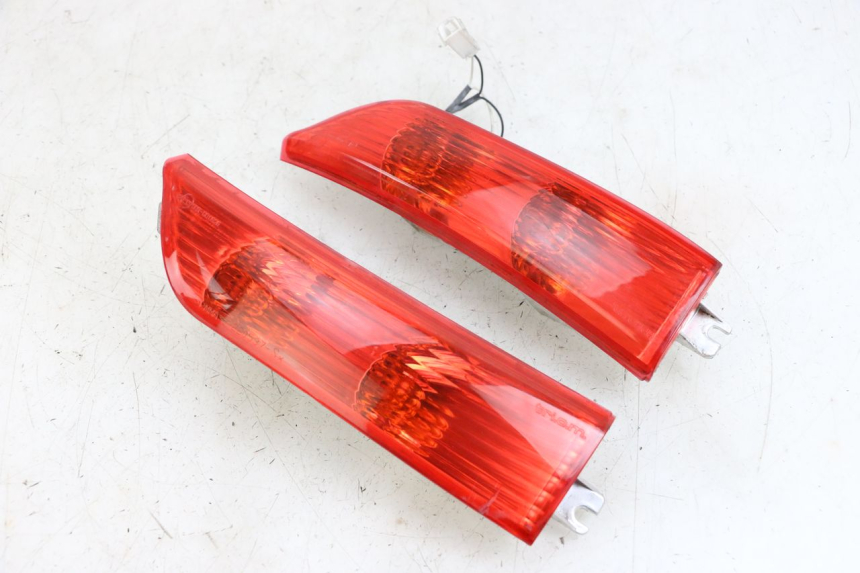 photo de KIERUNKOWSKAZ TYLNY PIAGGIO XEVO - X EVO 125 (2007 - 2017) - Widok główny