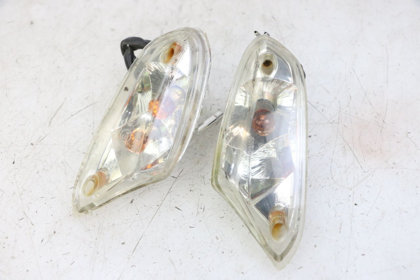 photo de KIERUNKOWSKAZ PRZEDNI KYMCO AGILITY 4T 50 (2018 - 2022) - Zbliżenie techniczne