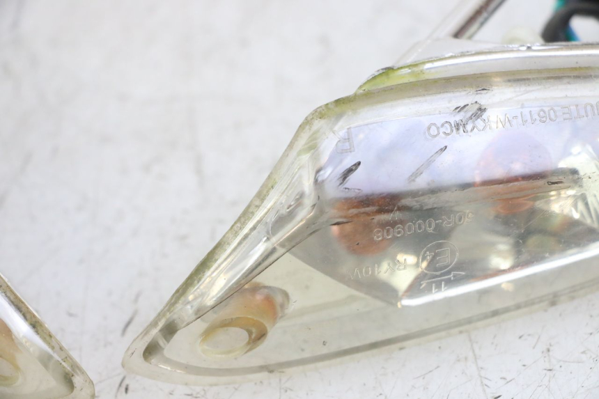 photo de KIERUNKOWSKAZ PRZEDNI KYMCO AGILITY 4T 50 (2018 - 2022) - Oznaczenia i referencje