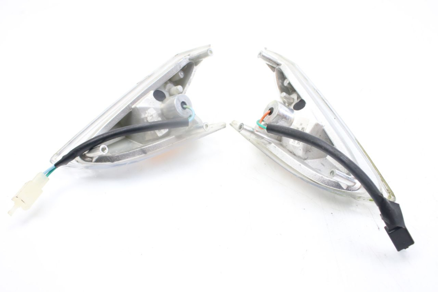 photo de KIERUNKOWSKAZ PRZEDNI KYMCO AGILITY DELIVERY 4T 50 (2018 - 2023) - Stan powierzchni