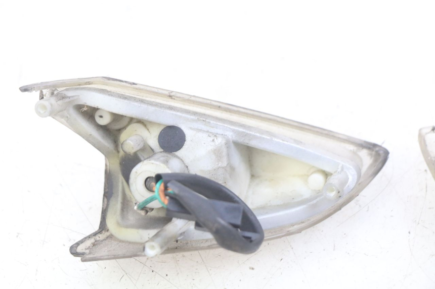 photo de KIERUNKOWSKAZ PRZEDNI KYMCO AGILITY RS 4T 50 (2009 - 2013) - Szczegół części