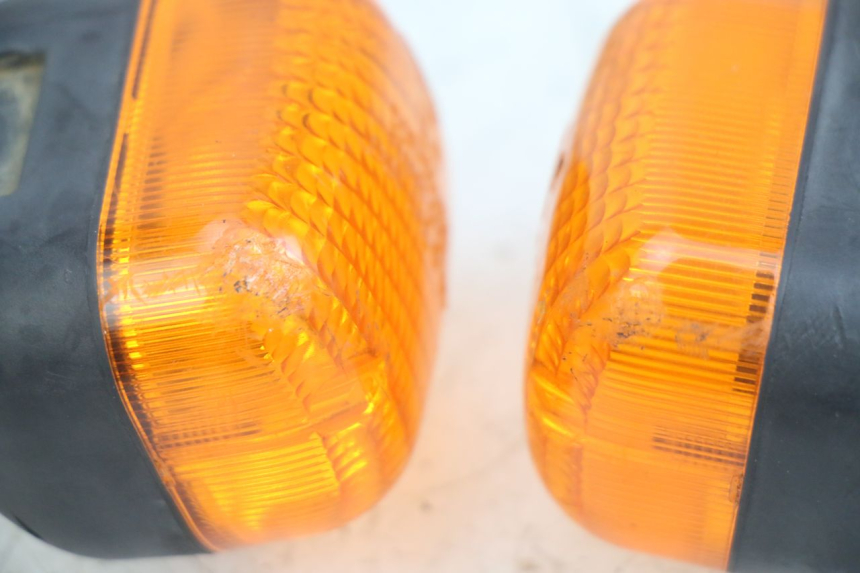 photo de KIERUNKOWSKAZ PRZEDNI YAMAHA BW'S BWS 125 (2010 - 2013) - Inny kąt widzenia