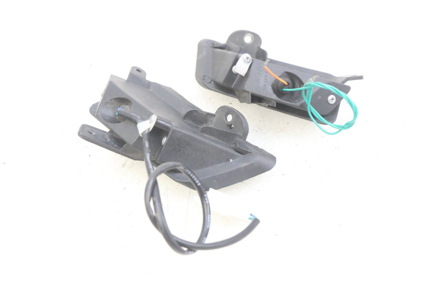 photo de KIERUNKOWSKAZ PRZEDNI ORCAL CAVARO 4T 50 (2019 - 2023) - Zoom stanu zużycia