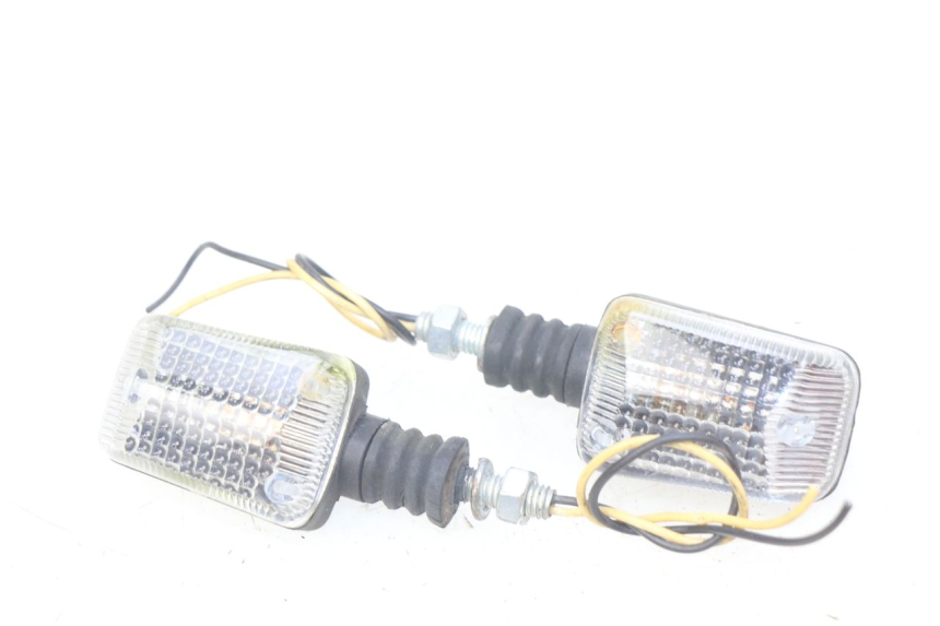 photo de KIERUNKOWSKAZ PRZEDNI HONDA CB 500 (1997 - 2003) - Widok główny