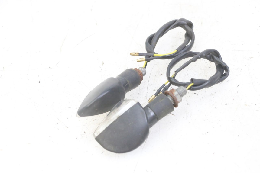 photo de KIERUNKOWSKAZ PRZEDNI HONDA CBF 500 (2004 - 2007) - Stan powierzchni