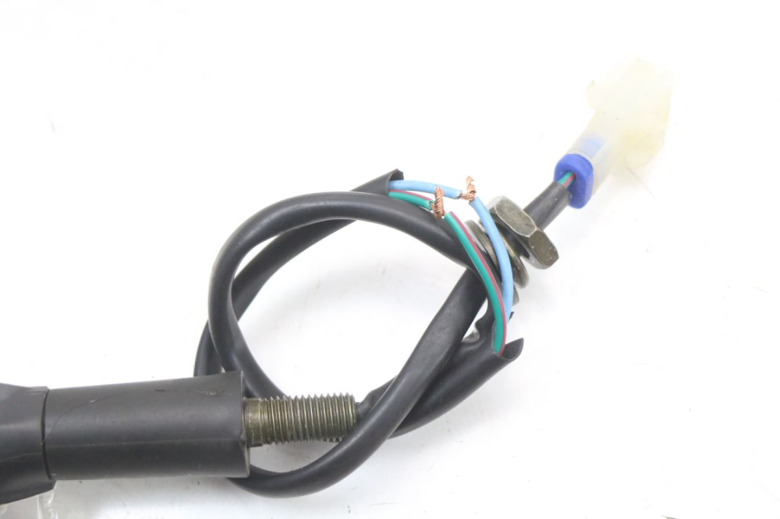 photo de KIERUNKOWSKAZ PRZEDNI PRAWY E-MAX 80L 1 (2011 - 2014) - Zbliżenie techniczne