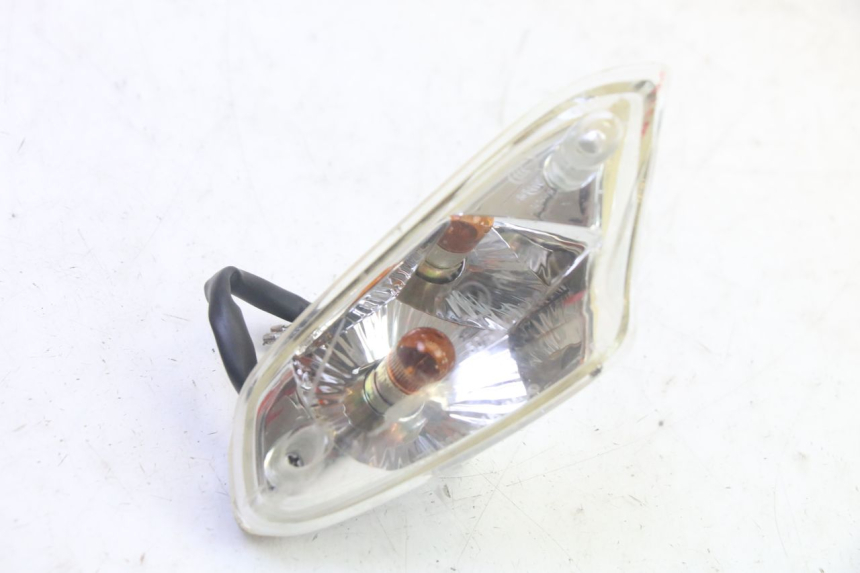 photo de KIERUNKOWSKAZ PRZEDNI PRAWY KYMCO AGILITY 4T 50 (2018 - 2022) - Widok główny