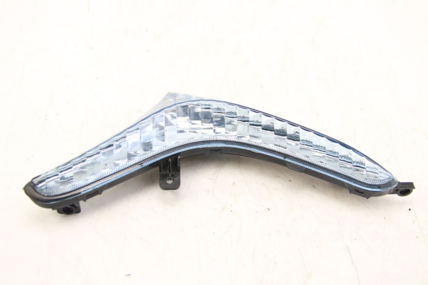 photo de KIERUNKOWSKAZ PRZEDNI PRAWY ECCITY ARTELEC 670 1 (2013 - 2017) - Szczegół części