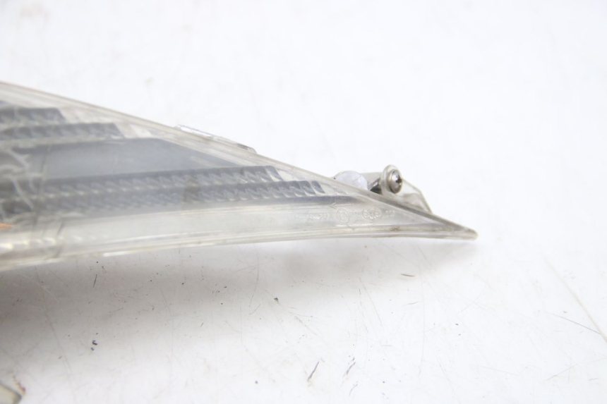 photo de KIERUNKOWSKAZ PRZEDNI PRAWY APRILIA ATLANTIC 500 (2002 - 2003) - Szczegół części