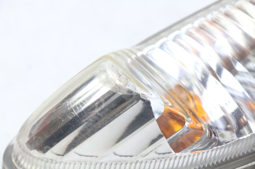 photo de KIERUNKOWSKAZ PRZEDNI PRAWY SUZUKI BURGMAN 125 (2007 - 2014) - Szczegóły charakterystyczne