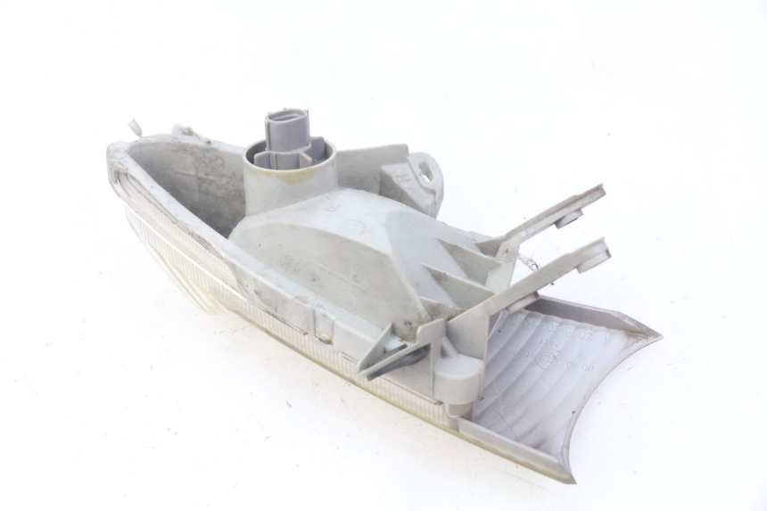 photo de KIERUNKOWSKAZ PRZEDNI PRAWY SUZUKI BURGMAN 125 (2007 - 2014) - Inny kąt widzenia