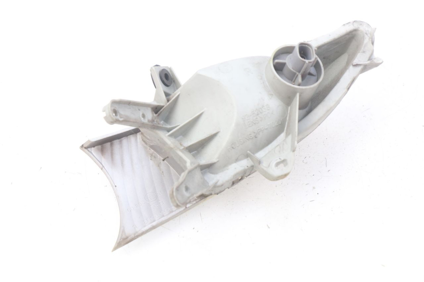 photo de KIERUNKOWSKAZ PRZEDNI PRAWY SUZUKI BURGMAN 125 (2007 - 2014) - Widok ogólny