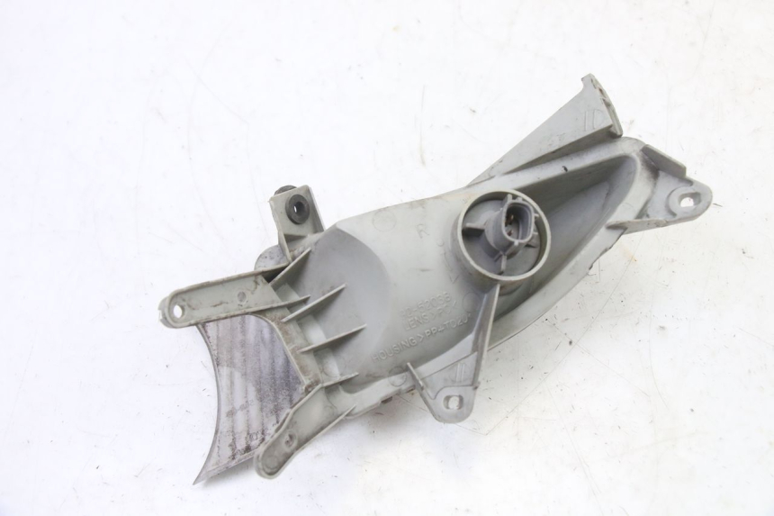 photo de KIERUNKOWSKAZ PRZEDNI PRAWY SUZUKI BURGMAN 125 (2007 - 2014) - Zbliżenie techniczne