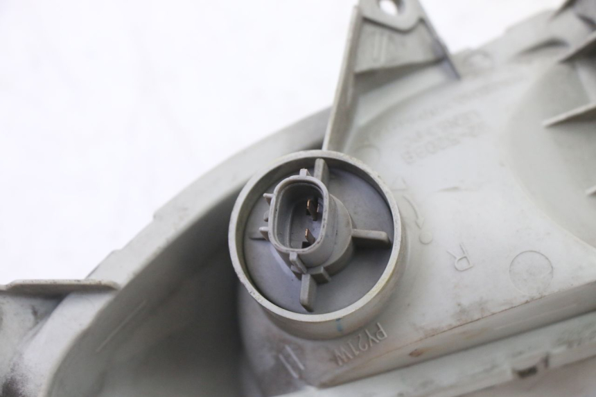 photo de KIERUNKOWSKAZ PRZEDNI PRAWY SUZUKI BURGMAN 125 (2007 - 2014) - Punkty mocowania