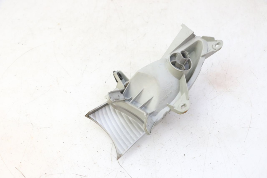 photo de KIERUNKOWSKAZ PRZEDNI PRAWY SUZUKI BURGMAN 125 (2007 - 2014) - Zoom stanu zużycia