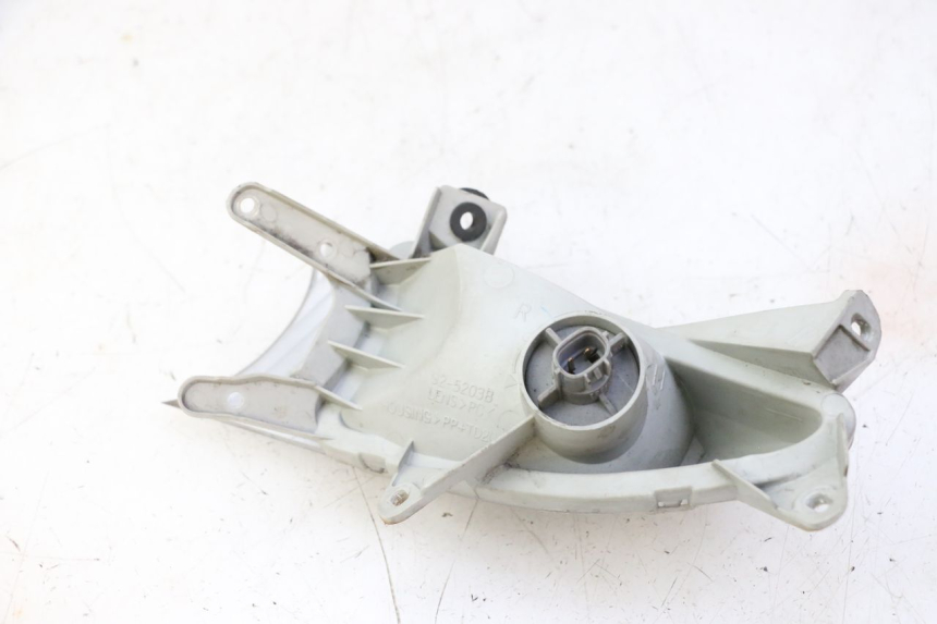 photo de KIERUNKOWSKAZ PRZEDNI PRAWY SUZUKI BURGMAN 125 (2007 - 2014) - Inny kąt widzenia