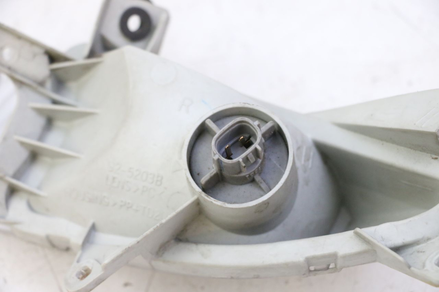 photo de KIERUNKOWSKAZ PRZEDNI PRAWY SUZUKI BURGMAN 125 (2007 - 2014) - Zbliżenie techniczne