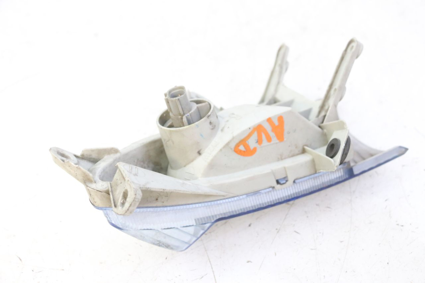 photo de KIERUNKOWSKAZ PRZEDNI PRAWY SUZUKI BURGMAN 125 (2007 - 2014) - Zoom stanu zużycia