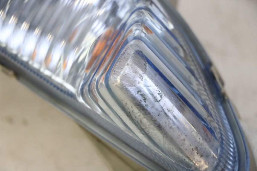 photo de KIERUNKOWSKAZ PRZEDNI PRAWY SUZUKI BURGMAN 125 (2007 - 2014) - Widok ogólny