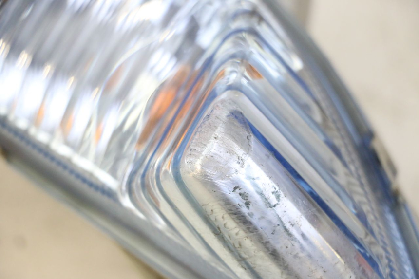 photo de KIERUNKOWSKAZ PRZEDNI PRAWY SUZUKI BURGMAN 125 (2007 - 2014) - Punkty mocowania