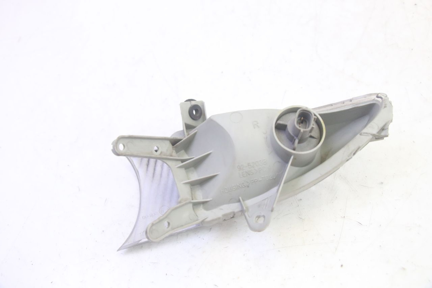 photo de KIERUNKOWSKAZ PRZEDNI PRAWY SUZUKI BURGMAN 125 (2007 - 2014) - Widok ogólny