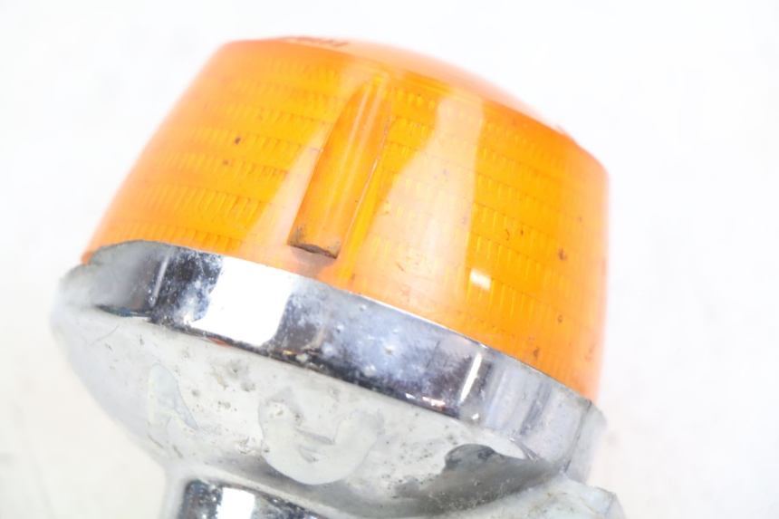 photo de KIERUNKOWSKAZ PRZEDNI PRAWY HONDA CM 125 (1983 - 2003) - Zoom stanu zużycia