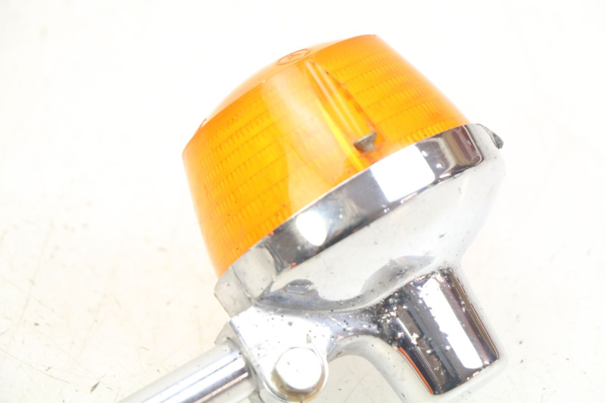 photo de KIERUNKOWSKAZ PRZEDNI PRAWY HONDA CM 125 (1983 - 2003) - Część sprawdzona