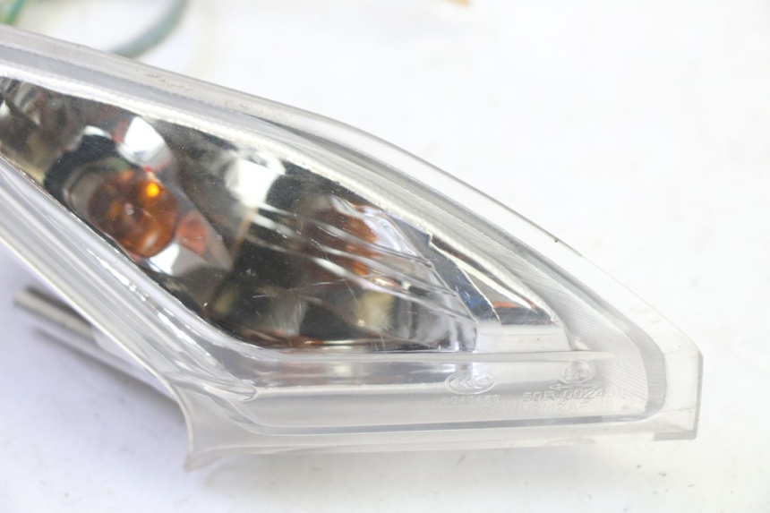 photo de KIERUNKOWSKAZ PRZEDNI PRAWY SYM CROX 4T 50 (2016 - 2023) - Zoom stanu zużycia