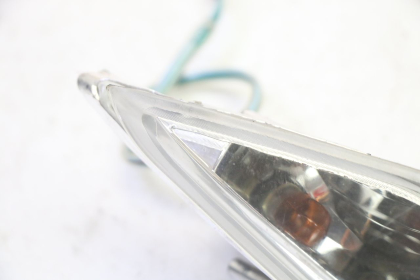 photo de KIERUNKOWSKAZ PRZEDNI PRAWY SYM CROX 4T 50 (2016 - 2023) - Szczegół części