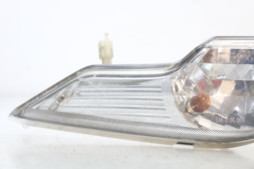 photo de KIERUNKOWSKAZ PRZEDNI PRAWY KYMCO DINK 4T 50 (2007 - 2018) - Szczegół części