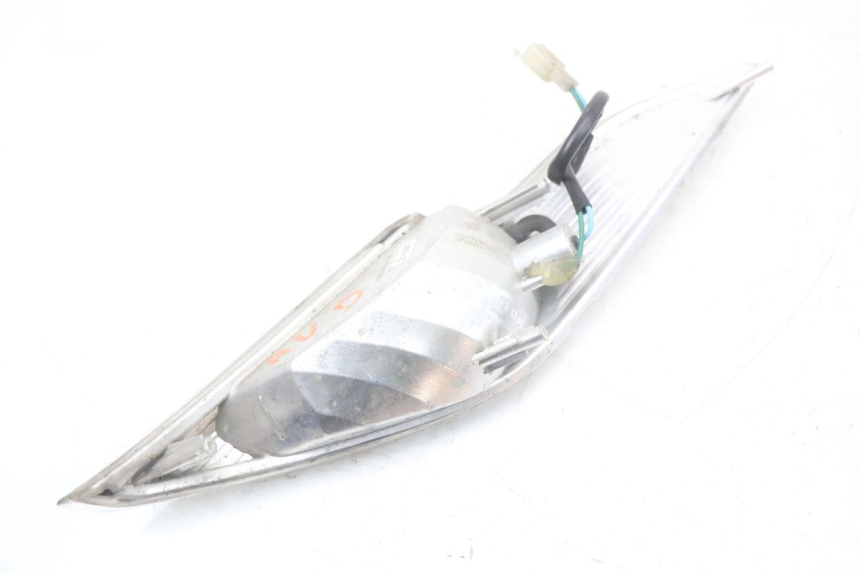 photo de KIERUNKOWSKAZ PRZEDNI PRAWY KYMCO DINK 4T 50 (2007 - 2018) - Stan powierzchni