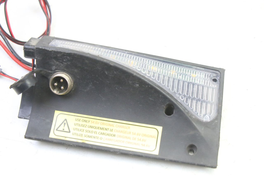 photo de KIERUNKOWSKAZ PRZEDNI PRAWY URBANGLIDE E-CROSS PRO 1 - Szczegół części