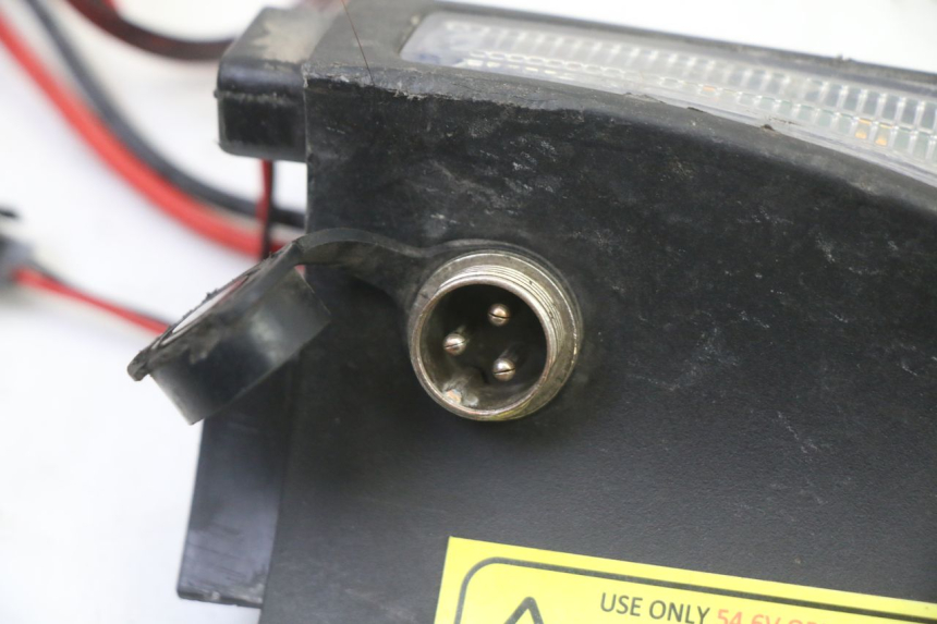 photo de KIERUNKOWSKAZ PRZEDNI PRAWY URBANGLIDE E-CROSS PRO 1 - Zoom stanu zużycia