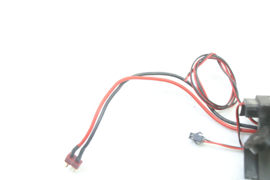 photo de KIERUNKOWSKAZ PRZEDNI PRAWY URBANGLIDE E-CROSS PRO 1 - Zbliżenie techniczne