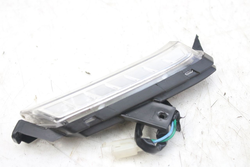 photo de KIERUNKOWSKAZ PRZEDNI PRAWY WAYSCRAL E-SPEED 1 (2022 - 2024) - Inny kąt widzenia