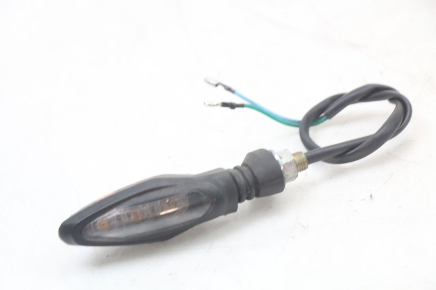 photo de KIERUNKOWSKAZ PRZEDNI PRAWY EBROH BRAVO GLE 1 (2020 - 2024) - Szczegół części