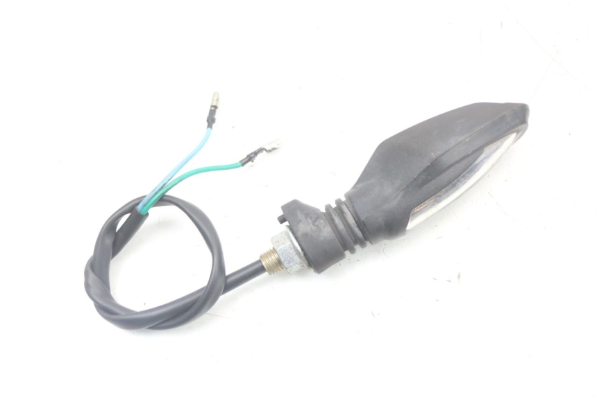 photo de KIERUNKOWSKAZ PRZEDNI PRAWY EBROH BRAVO GLE 1 (2020 - 2024) - Inny kąt widzenia