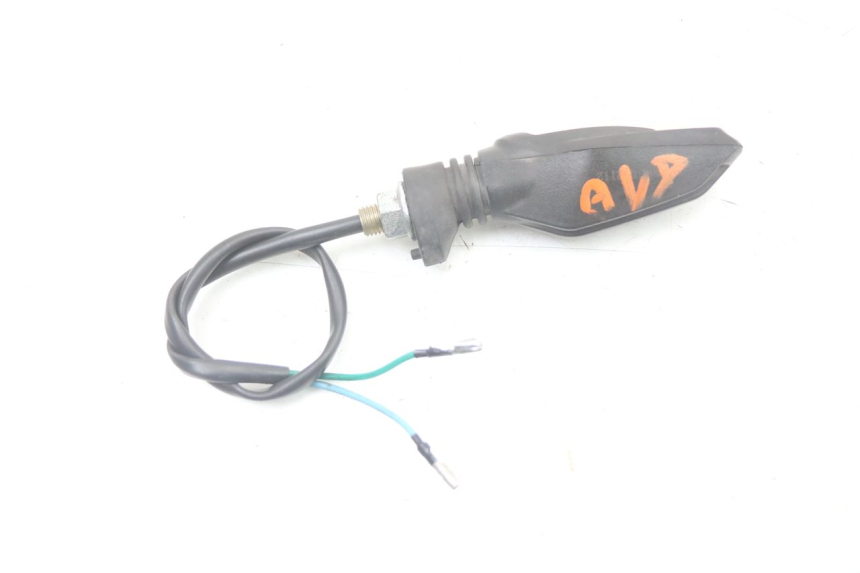 photo de KIERUNKOWSKAZ PRZEDNI PRAWY EBROH BRAVO GLE 1 (2020 - 2024) - Zbliżenie techniczne