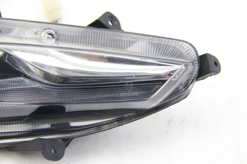 photo de Kierunkowskaz przedni prawy JM MOTORS EVOLIS 4T 50 (2018 - 2022) - Zoom stanu zużycia