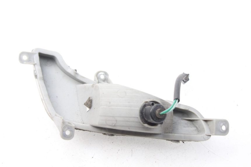 photo de KIERUNKOWSKAZ PRZEDNI PRAWY SYM FIDDLE 2 50 (2008 - 2013) - Zoom stanu zużycia